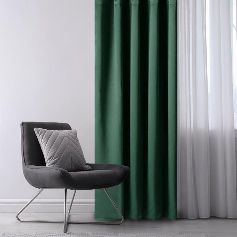 Zasłona zaciemniająca blackout RESTILO ciemnozielona 140 x 245 cm
