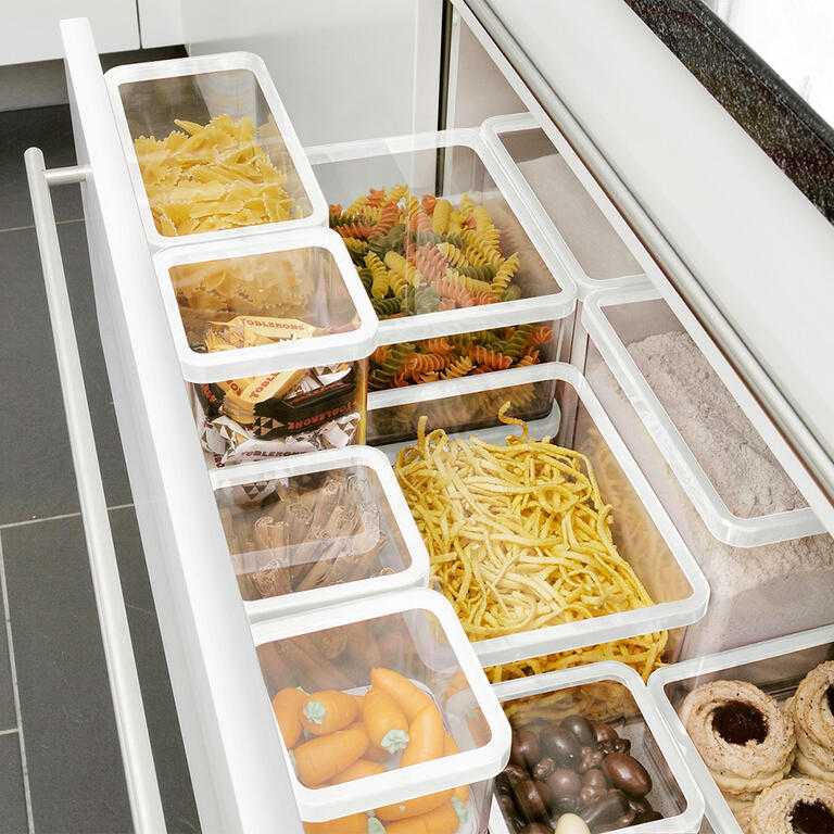 Kwadratowy plastikowy pojemnik na żywność LOFT biały