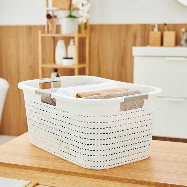 Kosz na czystą bieliznę COUNTRY biały, 40 l
